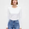 T-shirt corta moderna a costine