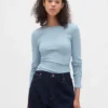T-shirt corta moderna a costine