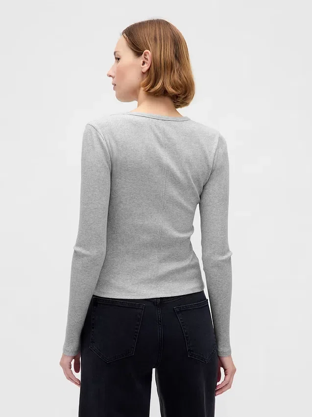 T-shirt corta moderna a costine