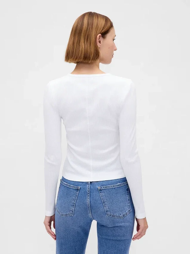 T-shirt corta moderna a costine