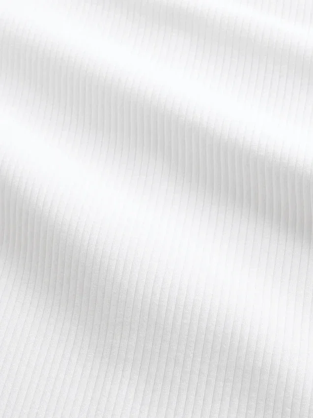 T-shirt corta moderna a costine