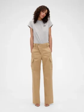 T-shirt GAP × Victoria Beckham in cotone biologico con logo