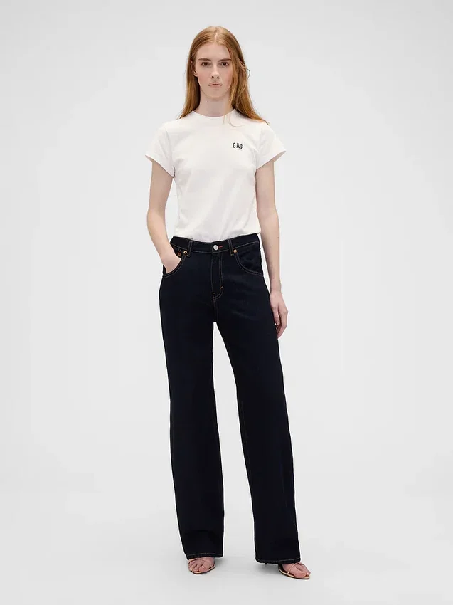 T-shirt GAP × Victoria Beckham in cotone biologico con logo