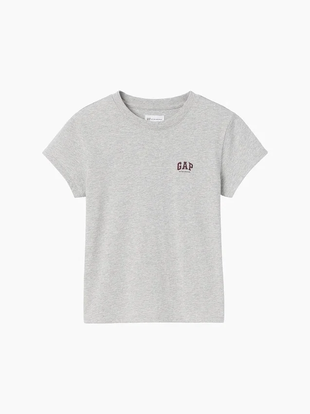 T-shirt GAP × Victoria Beckham in cotone biologico con logo