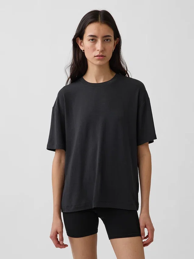 T-shirt GapFit Breathe dal taglio morbido