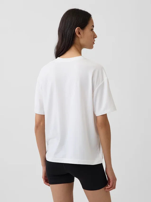 T-shirt GapFit Breathe dal taglio morbido