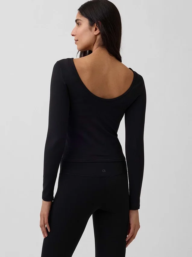 T-shirt GapFit Smooth con scollo a barchetta