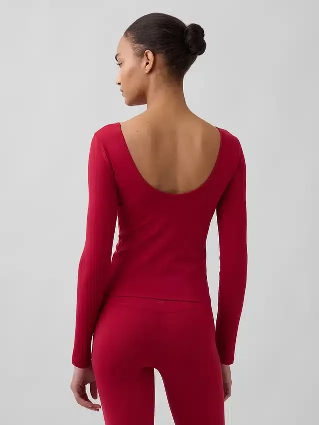 T-shirt GapFit Smooth con scollo a barchetta