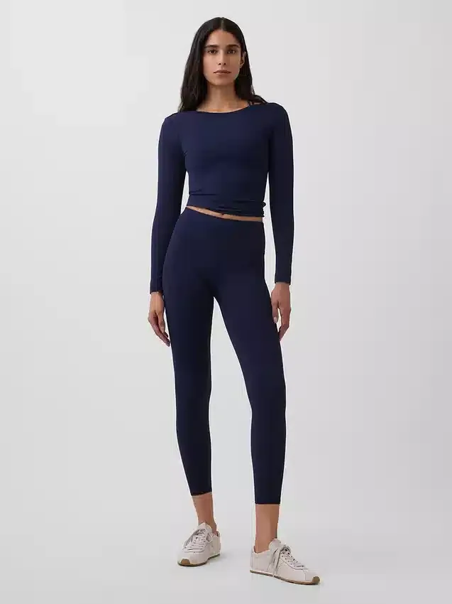 T-shirt GapFit Smooth con scollo a barchetta