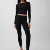 T-shirt GapFit Smooth con scollo a barchetta