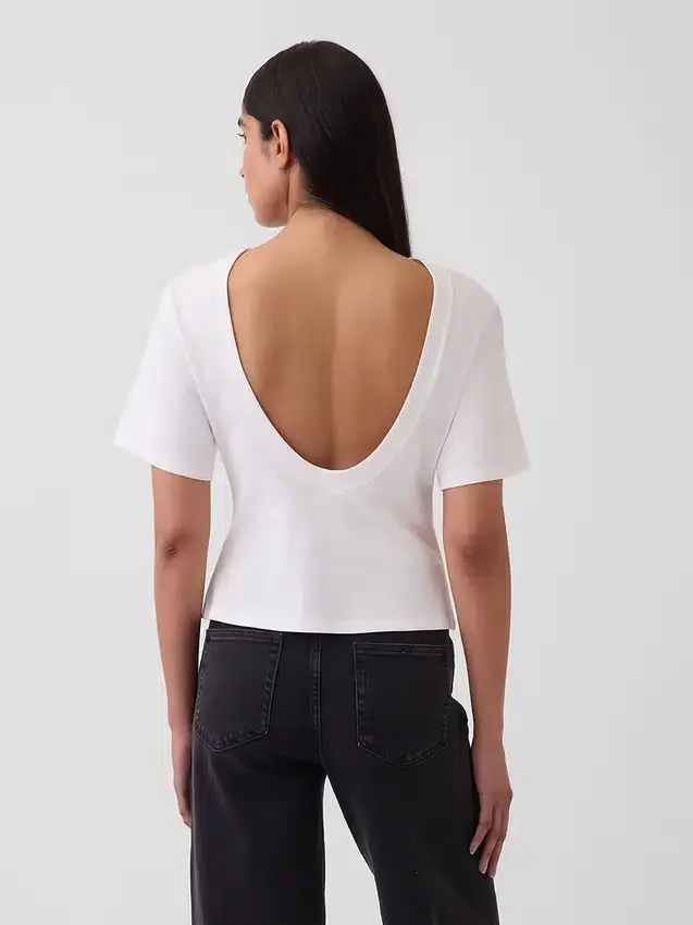 T-shirt Gapstudio con scollo rotondo e tasca sul retro