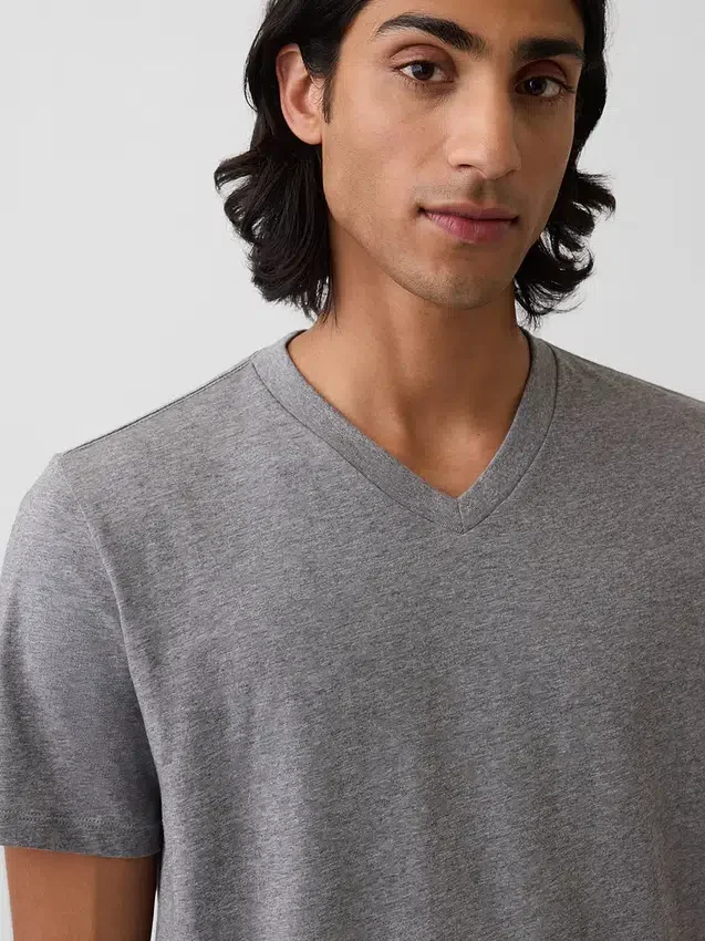 T-shirt in jersey di cotone con scollo a V