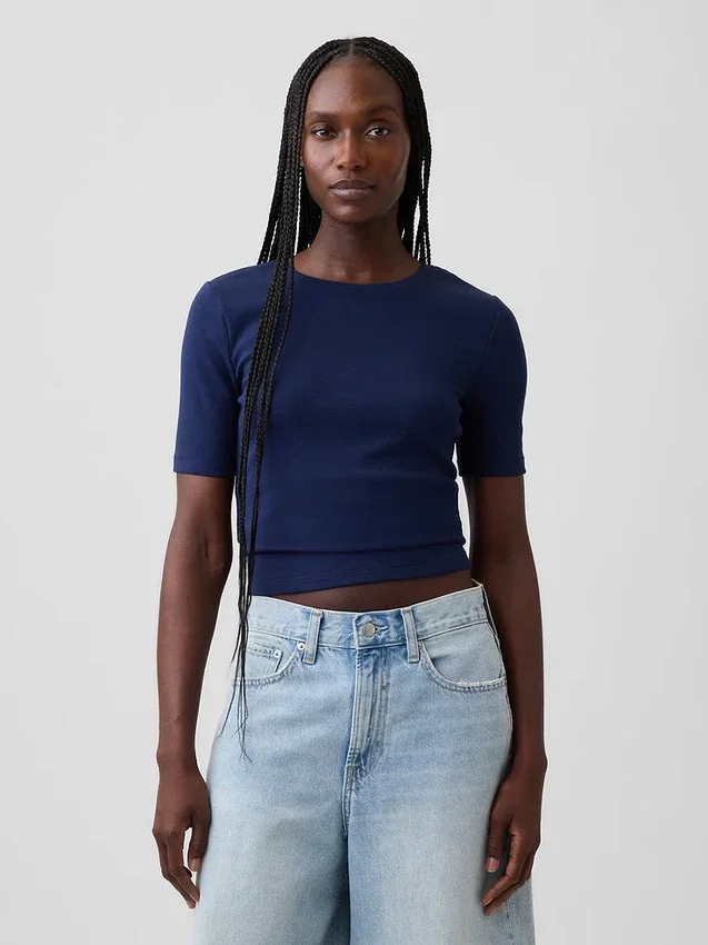 T-shirt moderna a girocollo