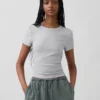 T-shirt moderna a girocollo