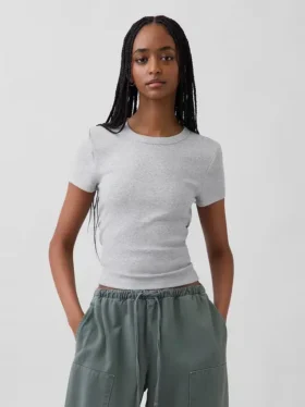 T-shirt moderna a girocollo