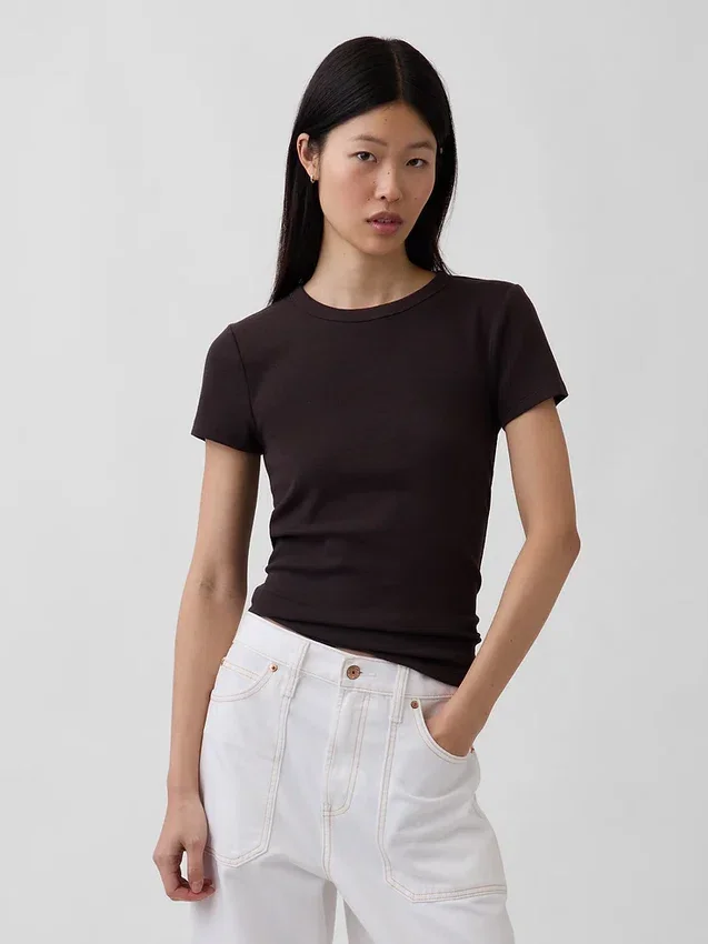 T-shirt moderna a girocollo
