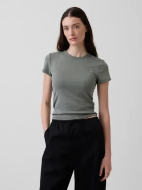 T-shirt moderna a girocollo