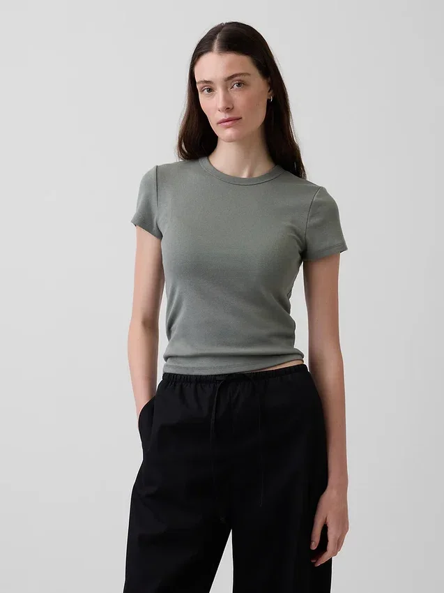 T-shirt moderna a girocollo