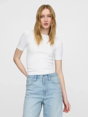 T-shirt moderna a girocollo