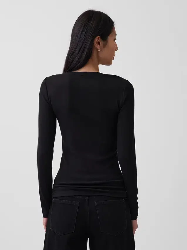 T-shirt moderna a girocollo