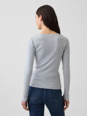 T-shirt moderna a girocollo