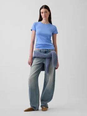 T-shirt moderna a girocollo