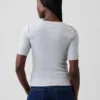 T-shirt moderna a girocollo