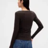 T-shirt moderna a girocollo