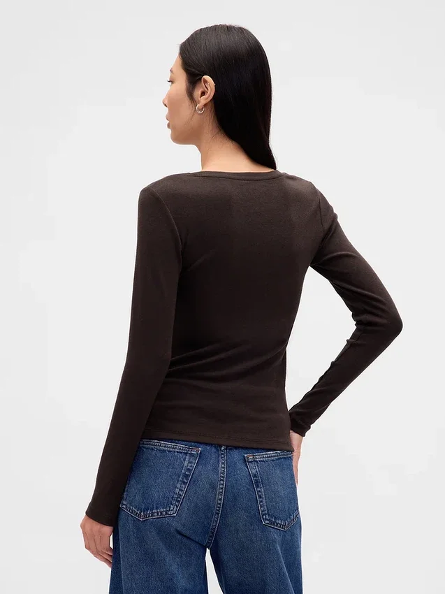 T-shirt moderna a girocollo