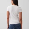 T-shirt moderna a girocollo