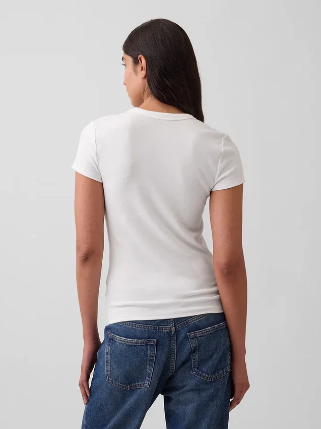 T-shirt moderna a girocollo