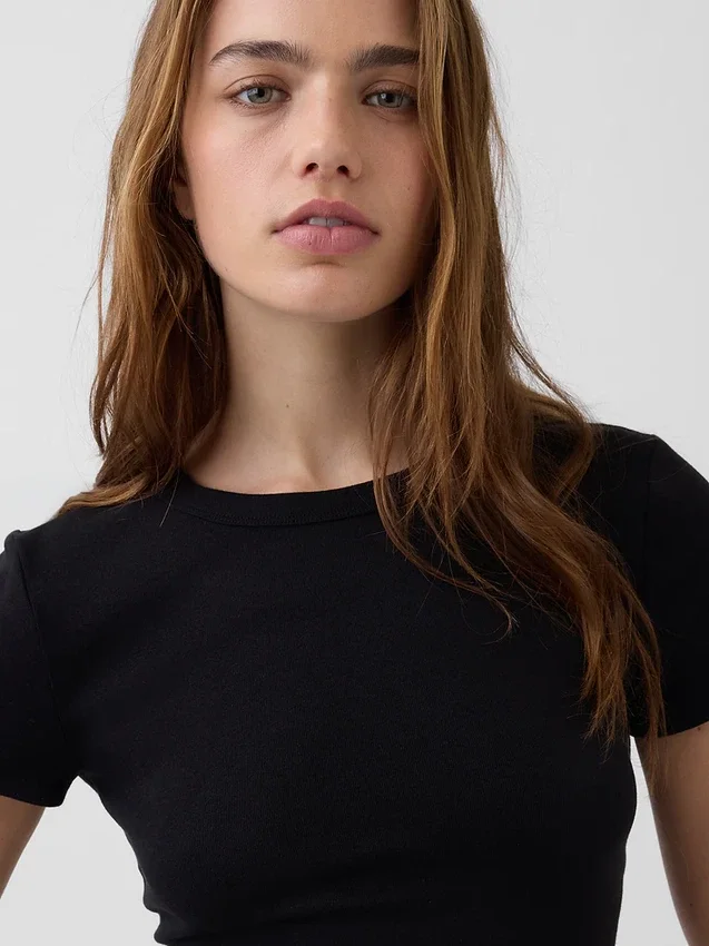 T-shirt moderna a girocollo
