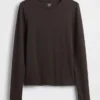 T-shirt moderna a girocollo
