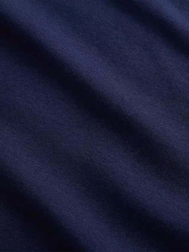 T-shirt moderna a girocollo