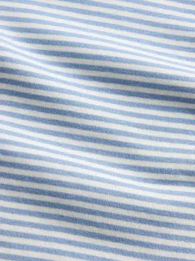 T-shirt moderna a girocollo