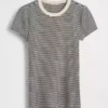 T-shirt moderna a girocollo
