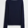 T-shirt moderna con scollo a barchetta
