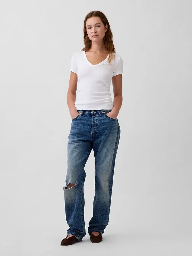 T-shirt moderna con scollo a V