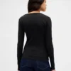 T-shirt moderna con scollo a V