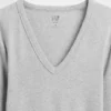 T-shirt moderna con scollo a V