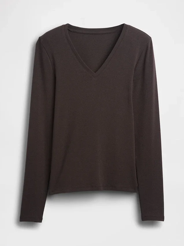 T-shirt moderna con scollo a V