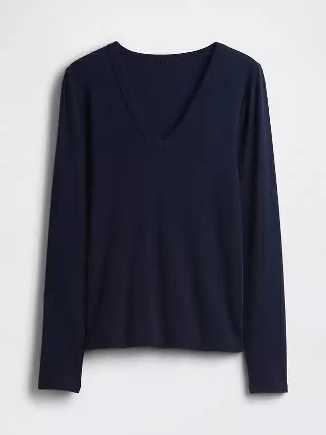 T-shirt moderna con scollo a V