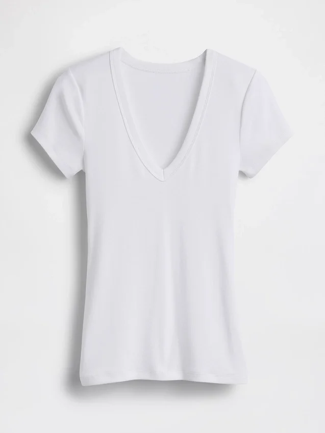 T-shirt moderna con scollo a V