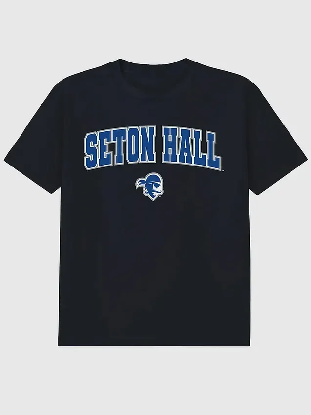 T-shirt nera con grafica dell’Arch Logo della Seton Hall University