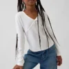 T-shirt per bambini con fiocco incrociato sul davanti