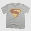 T-shirt per bambini con grafica Superman 2025 a tutto colore in stile distressed