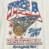T-shirt per bambini con grafica vintage sul basket