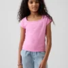 T-shirt per bambini con scollo quadrato