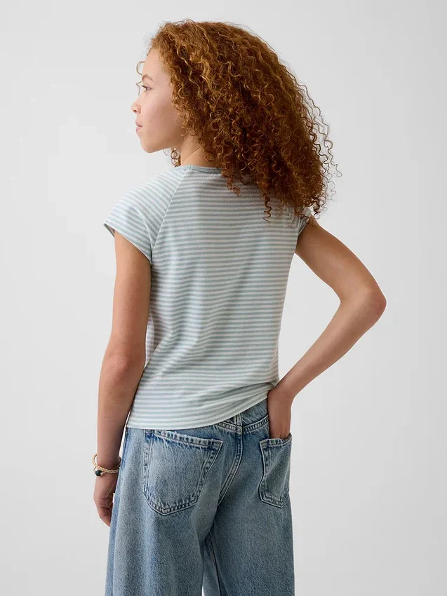 T-shirt per bambini con scollo quadrato