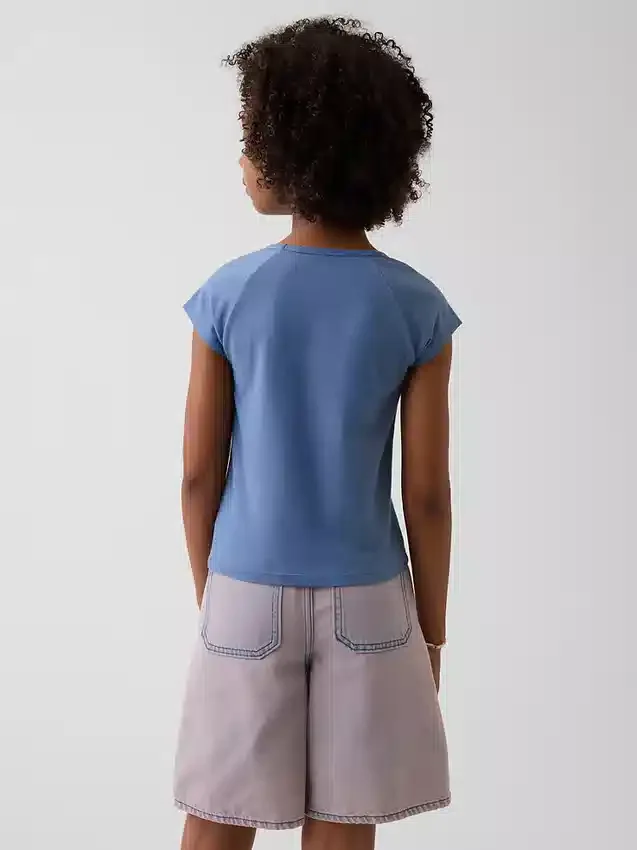 T-shirt per bambini con scollo quadrato